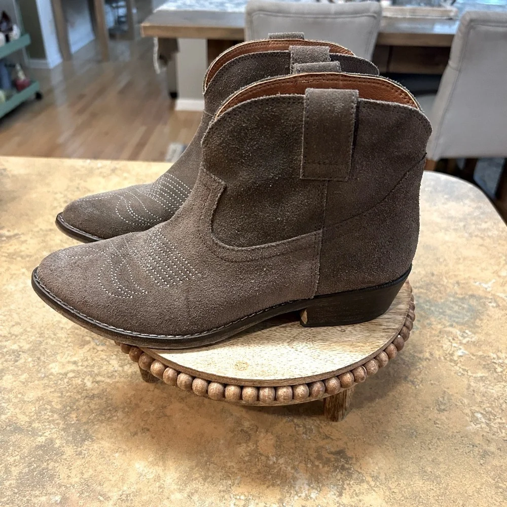 Chocolat Blu Taupe Brown Western Ankle Boots - Picture 8 of 11